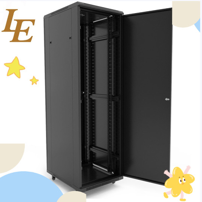 NA Free Standing Outdoor Server Rack Cabinet SPCC 19 polegadas IP20 Server Rack Cabinet de rede