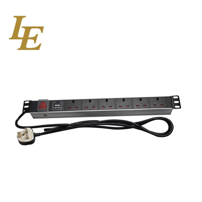 19 polegadas preto de alumínio 6 vias 8 saídas PDU do Reino Unido com interruptor 3x1.5mm2 cabo com BS1363 13A British plug